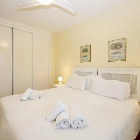 Port Paloma Apartment *